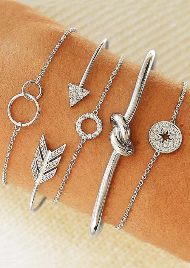 

Bracelet 5Pcs Arrow Rhinestone Hollow Out Alloy Bracelet Set in Gold. Size