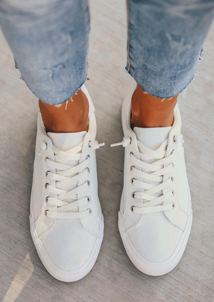 Lace Up Round Toe Flat Sneakers - White