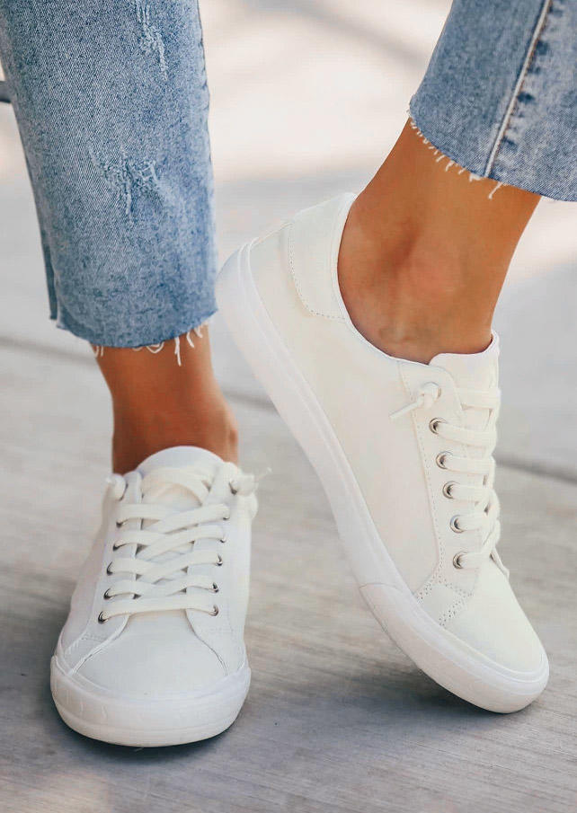 Sneakers Lace Up Round Toe Flat Sneakers in White. Size: 37,38,39,41