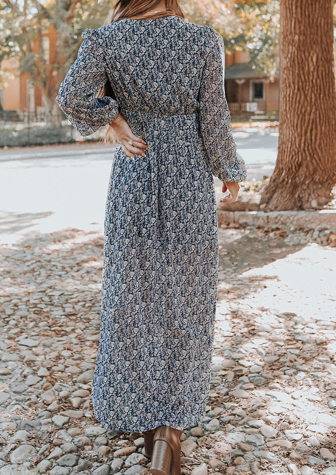 

Maxi Dresses Slit Long Sleeve Maxi Dress in Multicolor. Size: M