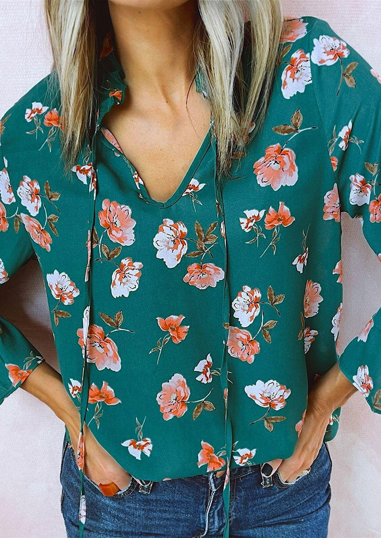 

Blouses Floral Long Sleeve Blouse in Cyan. Size: ,M,L,XL