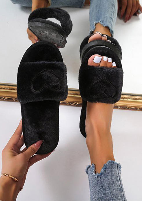 

Slippers Valentine Love Heart Plush Slippers in Black. Size: ,38,39,40,41