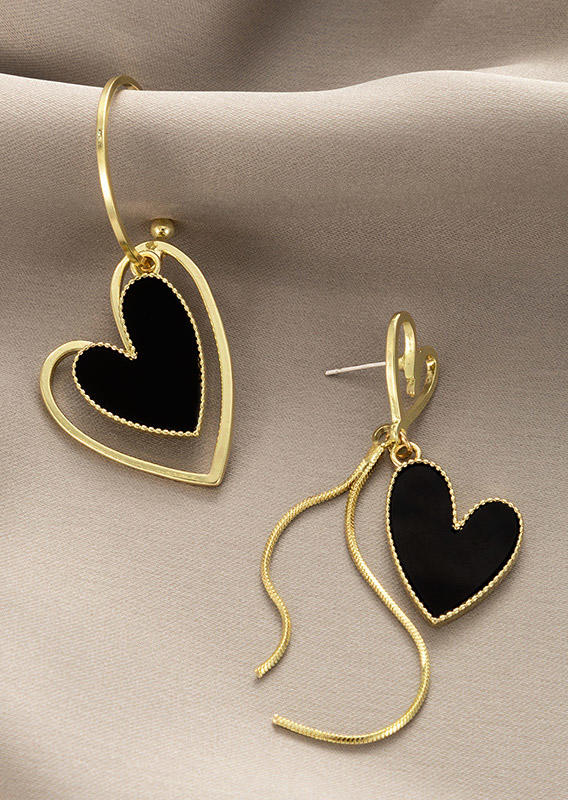

Earrings Valentine Hollow Out Heart Earrings in Multicolor. Size