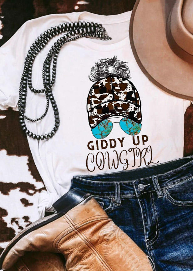 

T-shirts Tees Giddy Up Cowgirl Baseball Cap Glasses T-Shirt Tee in White. Size: ,M,L,XL