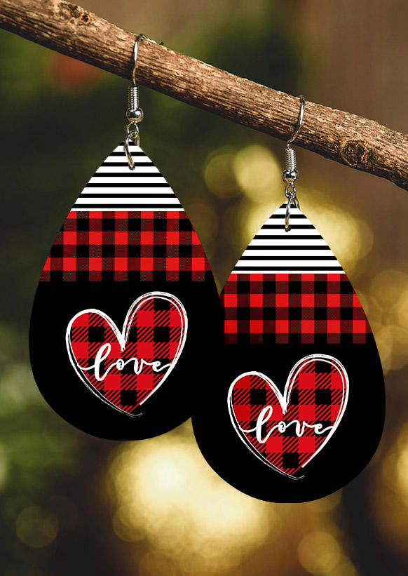 

Earrings Love Heart Plaid Striped Earrings in Black. Size