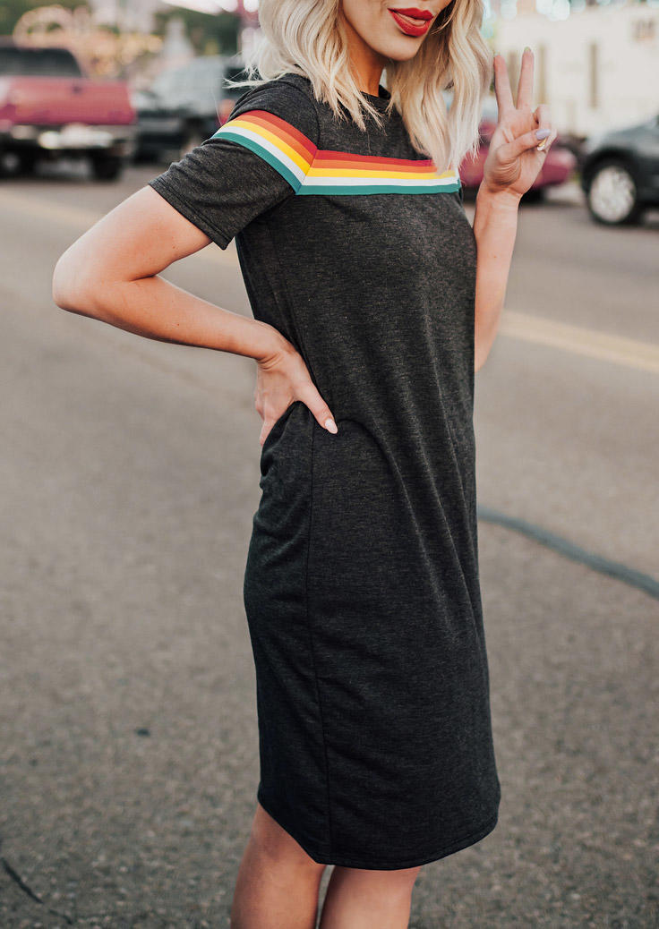 

Mini Dresses Colorful Striped O-Neck Mini Dress - Dark Grey in Gray. Size: L,M