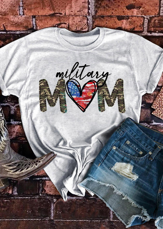 

T-shirts Tees Military Mom Camouflage Heart T-Shirt Tee in Light Grey. Size: ,M,L,XL