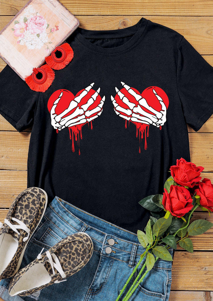 T-shirts Tees Valentine Heart Skeleton Hand T-Shirt Tee in Black. Size: XL