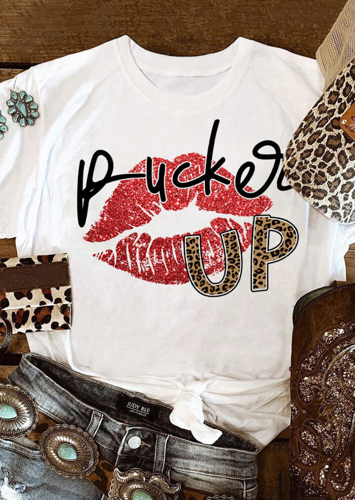 

T-shirts Tees Valentine Pucker Up Leopard Lips T-Shirt Tee in White. Size: ,M,L,XL