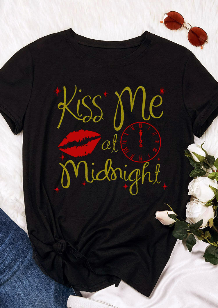 T-shirts Tees Kiss Me At Midnight Lips T-Shirt Tee in Black. Size: S,M,L