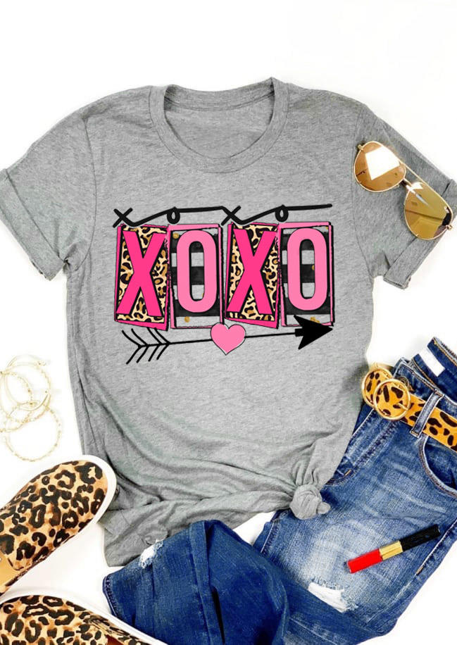 T-shirts Tees Xoxo Leopard T-Shirt Tee in Gray. Size: S,M,L,XL