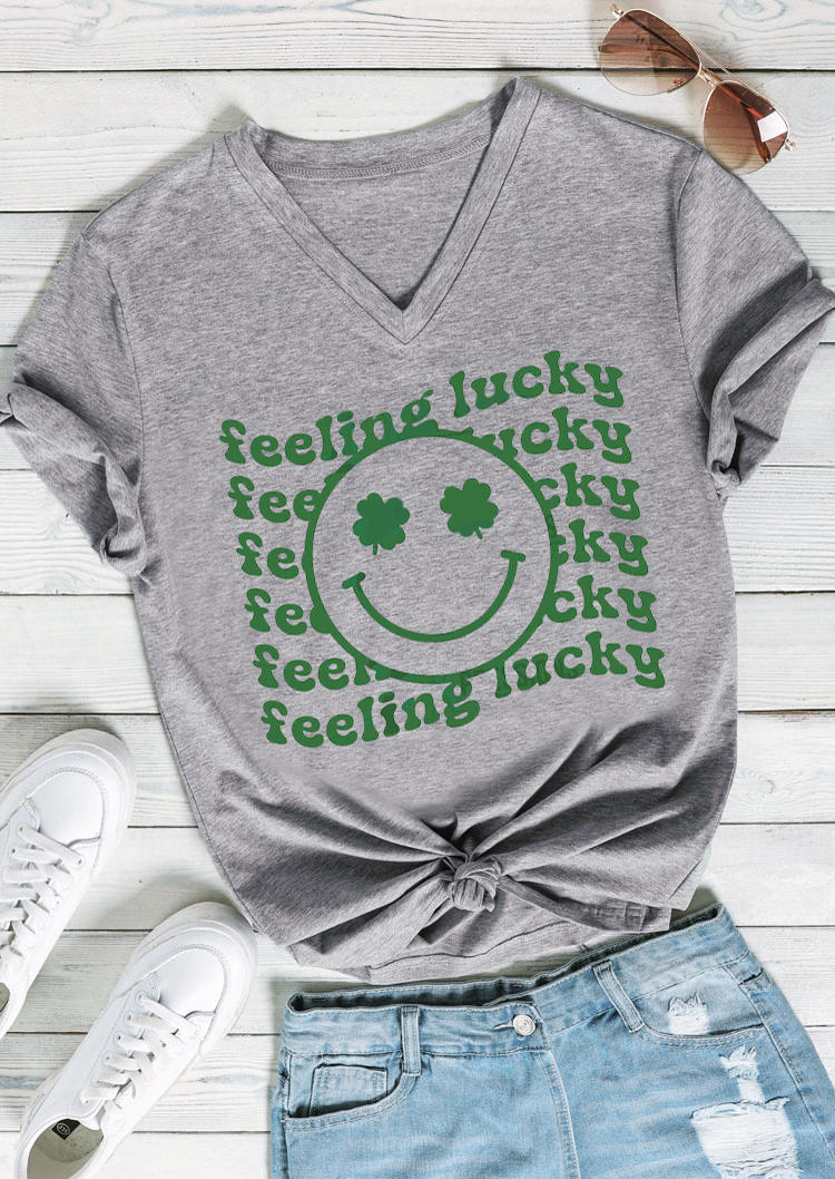 T-shirts Tees Feeling Lucky St. Patrick's Day Shamrock T-Shirt Tee in Gray. Size: S,M,L,XL