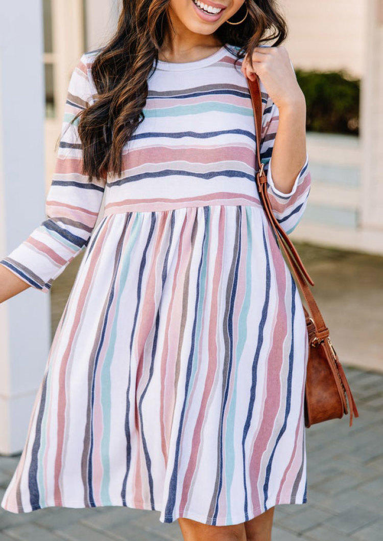 

Mini Dresses Striped Pocket O-Neck Mini Dress in Multicolor. Size: ,M,L,XL