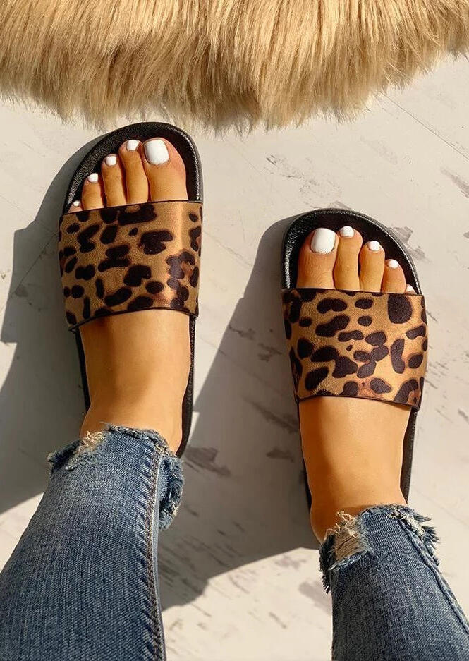 Leopard Printed Slip On Flat Slippers