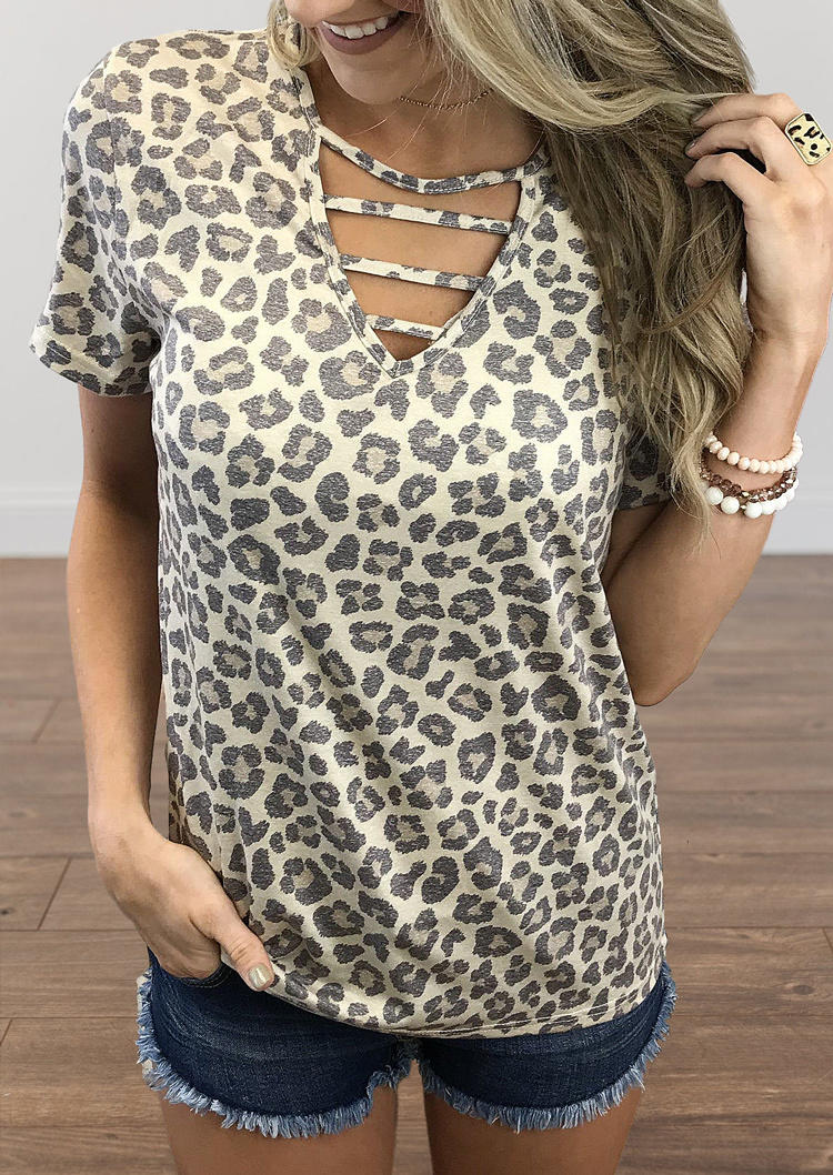 

Blouses Leopard Hollow Out Blouse in Leopard. Size: ,M,L,XL