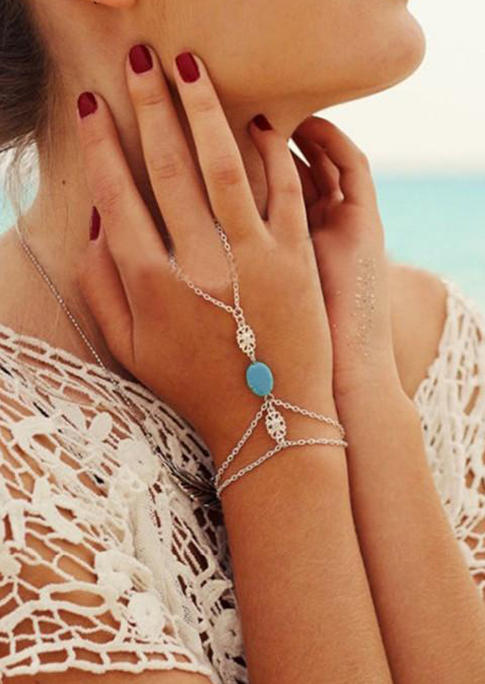 

Bracelet Turquoise Tassel Finger Ring Bracelet in Silver. Size
