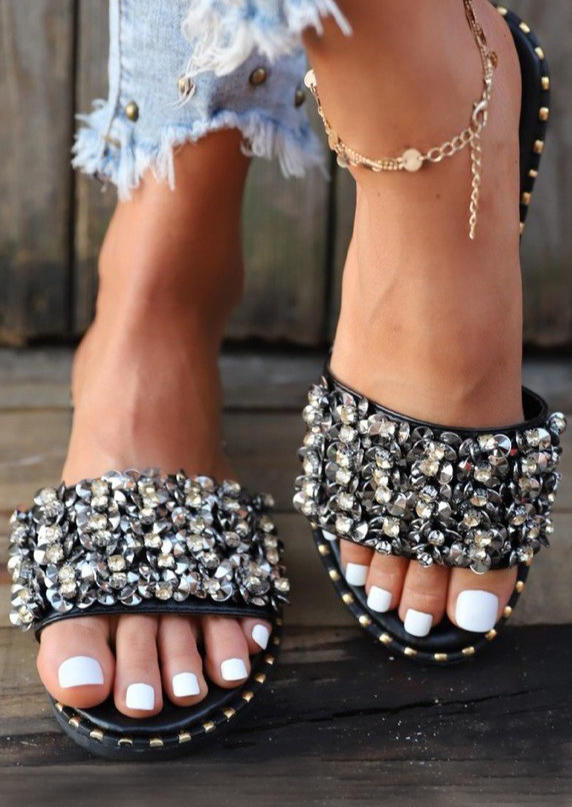 

Slippers Beading Flat Casual Slippers in Black. Size: ,38,39,40,41