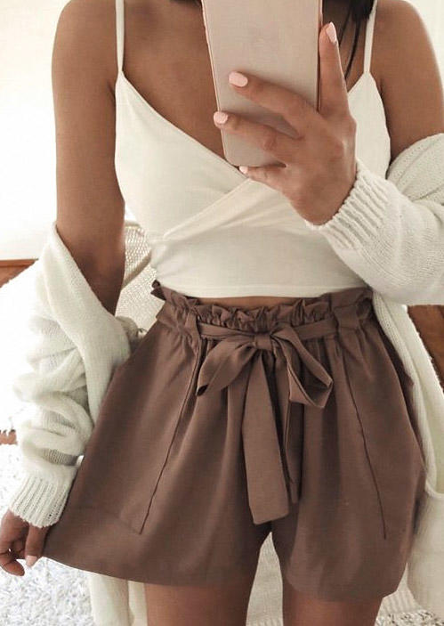 

Shorts Pocket Ruffled Elastic Waist Shorts in Coffee. Size