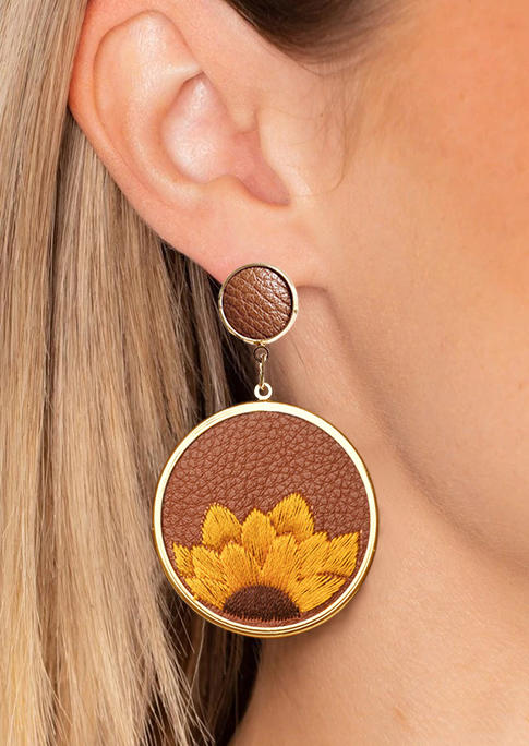 

Earrings Sunflower Round PU Leather Stud Earrings in Brown. Size
