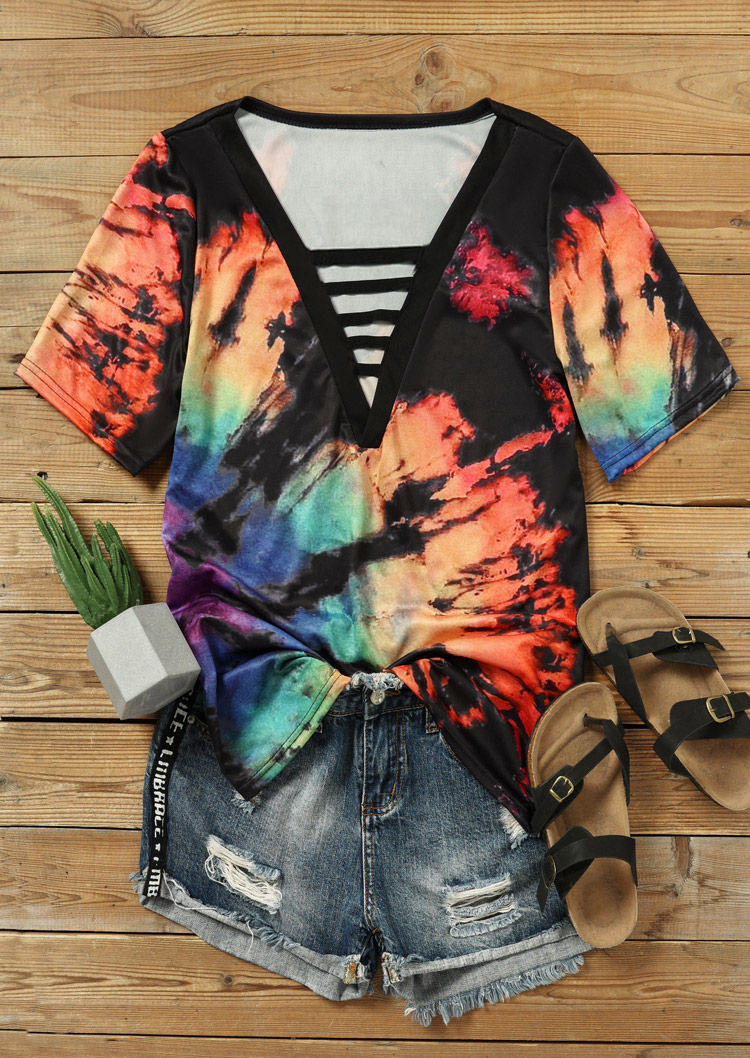 

Blouses Reverse Tie Dye Rainbow Keyhole Neck Blouse in Multicolor. Size