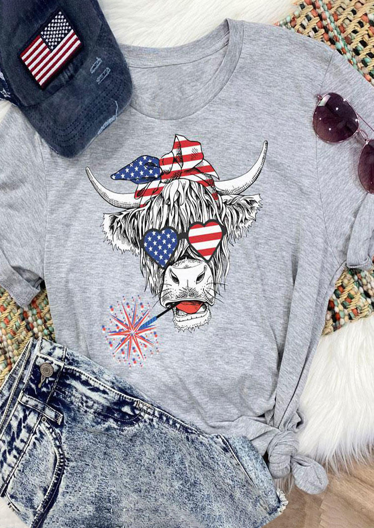 

T-shirts Tees American Flag Steer Skull T-Shirt Tee in Gray. Size