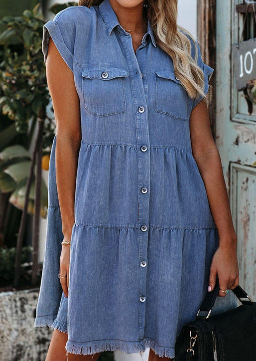 

Mini Dresses Frayed Hem Button Pocket Denim Mini Dress in Blue. Size: ,M,L