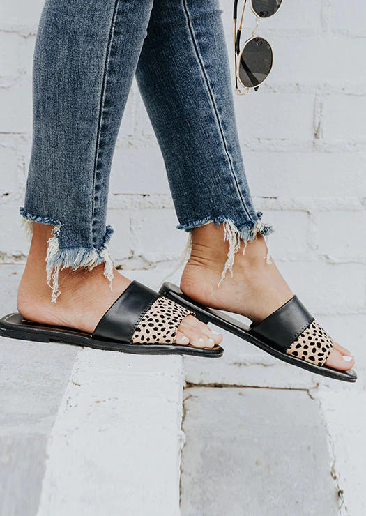 

Slippers Leopard Slip On Flat Slippers in Black. Size: ,38,39,40,41
