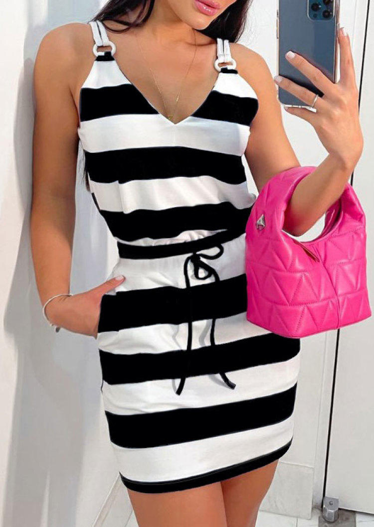 Mini Dresses Striped Drawstring Pocket Mini Dress in White. Size: M,L,XL