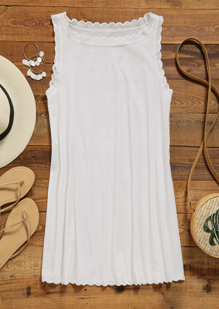 Mini Dresses Scallop Hem Sleeveless Mini Dress in White. Size: S,M