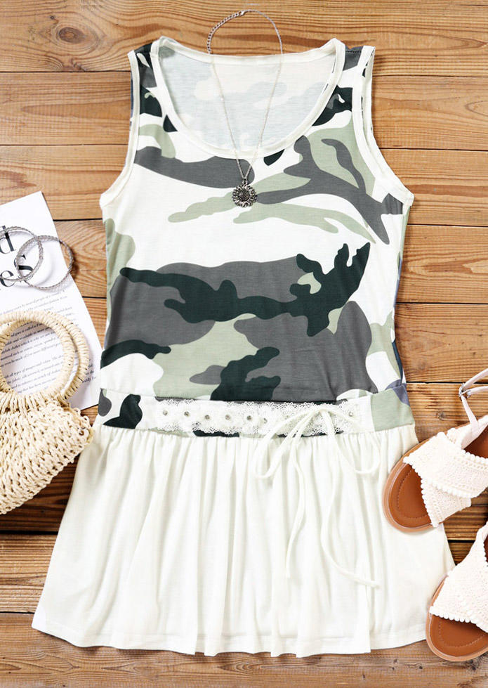 

Blouses Camouflage Lace Tie Blouse in White. Size: ,M,L