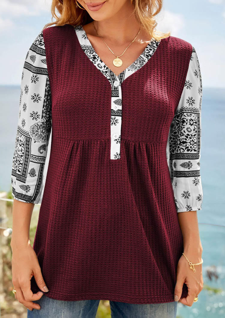 

Blouses Floral Button Ethnic V-Neck Blouse in Burgundy. Size: ,M