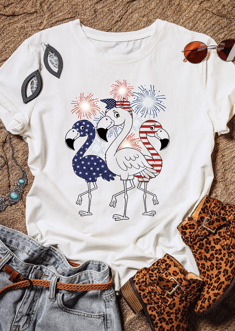 T-shirts Tees Flamingo American Flag T-Shirt Tee in White. Size: S