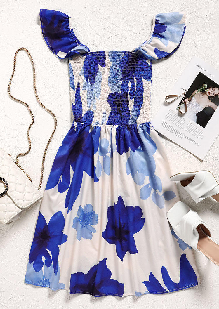 Mini Dresses Floral Smocked Waist Ruffled Mini Dress in Blue. Size: L,M,S
