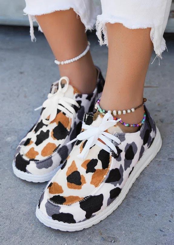 

Sneakers Colorful Cow Lace Up Flat Sneakers in Multicolor. Size: ,39