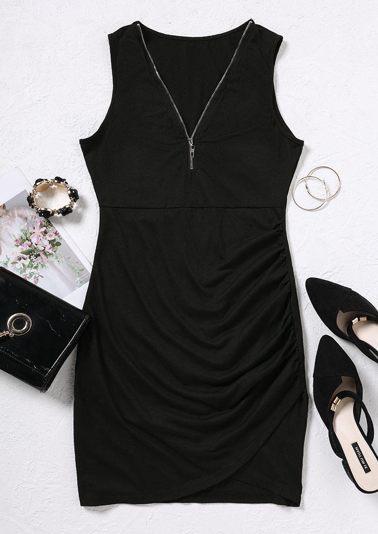 Mini Dresses Zipper Ruched Sleeveless Mini Dress in Black. Size: L,M
