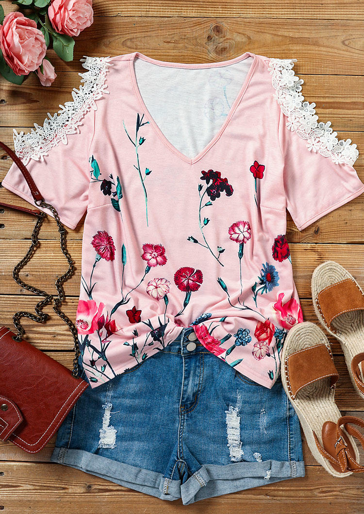 Blouses Lace Floral Splicing Cold Shoulder Blouse in Pink. Size: M