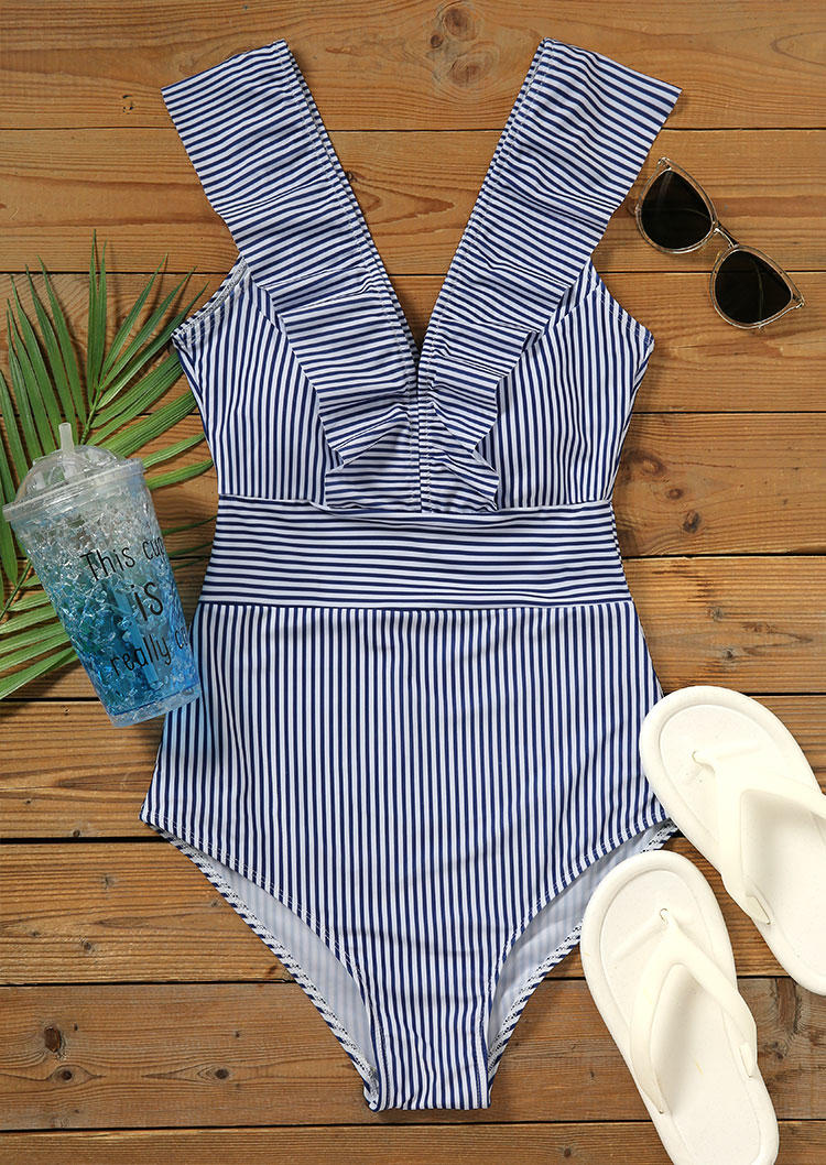 One-Pieces Swimsuit Striped Ruffled One-Piece Bathing Suit Swimwear in Multicolor. Size: S