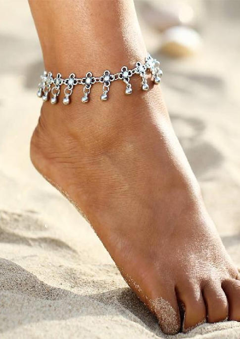 Body Jewelry Floral Hollow Out Alloy Anklet in Silver. Size: One Size