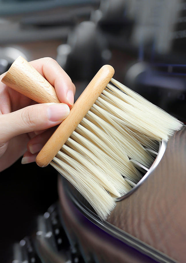 

Cool Gadgets High Density Ultra Soft Detail Brush in Apricot. Size