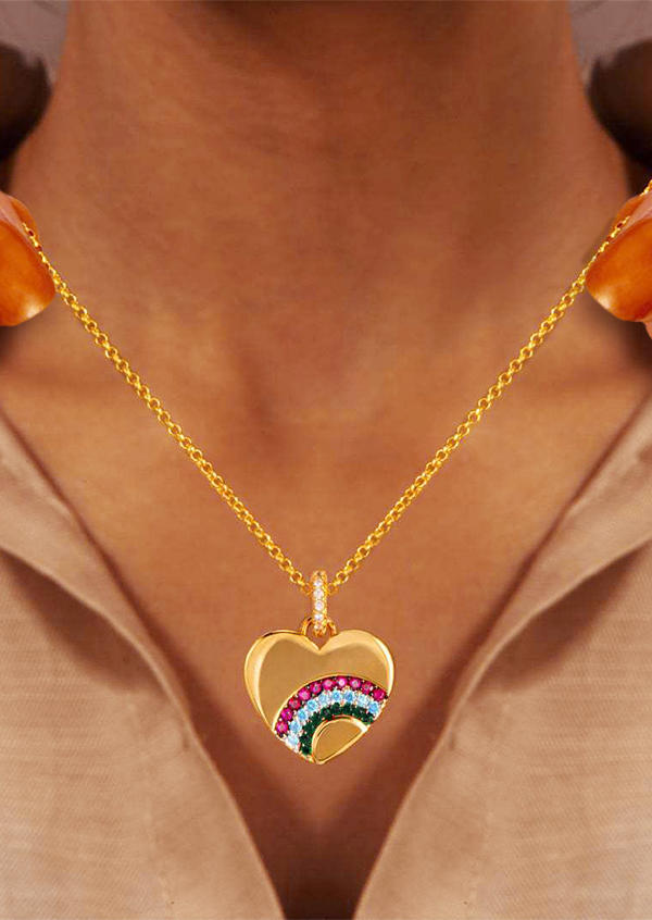 Necklaces Heart Rainbow Rhinestone Alloy Necklace in Gold. Size: One Size