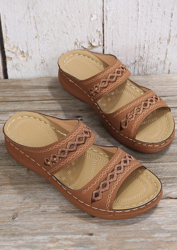 Hollow Out Wedge Casual Slippers - Light Brown