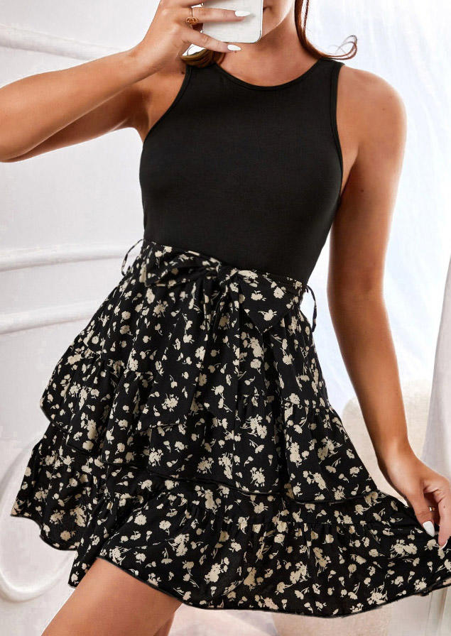 Mini Dresses Floral Sleeveless Mini Dress in Black. Size: L,M