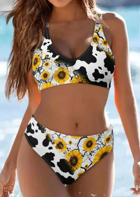Bikini Sets Sunflower Cow Sleeveless Bikini Set in Multicolor. Size: M