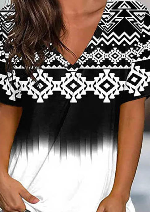 

Blouses Aztec Geometric Gradient Zigzag Blouse in Multicolor. Size