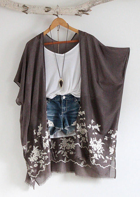 

Cardigans Floral Batwing Sleeve Open Front Cardigan in Multicolor. Size