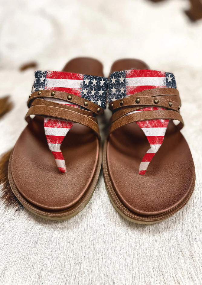 Slippers American Flag Rivets Flip Flops Slippers in Multicolor. Size: 37