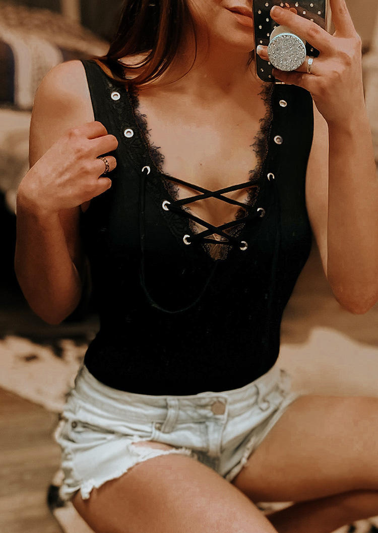 

Tank Tops Lace Up Open Back Casual Tank Top in Black. Size