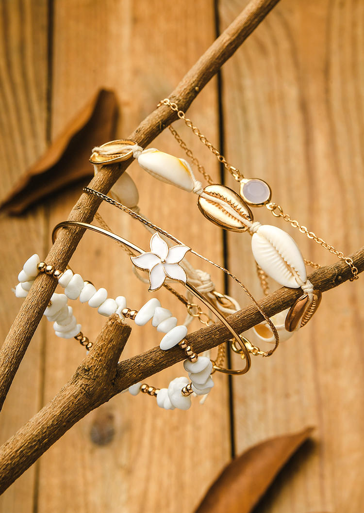 

Bracelet 5Pcs Floral Beading Shell Alloy Bracelet in Multicolor. Size
