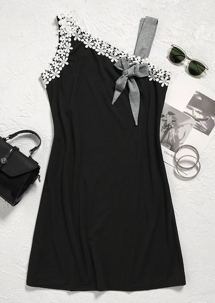 

Mini Dresses Lace Splicing Asymmetrical Strap Tie Mini Dress in Black. Size