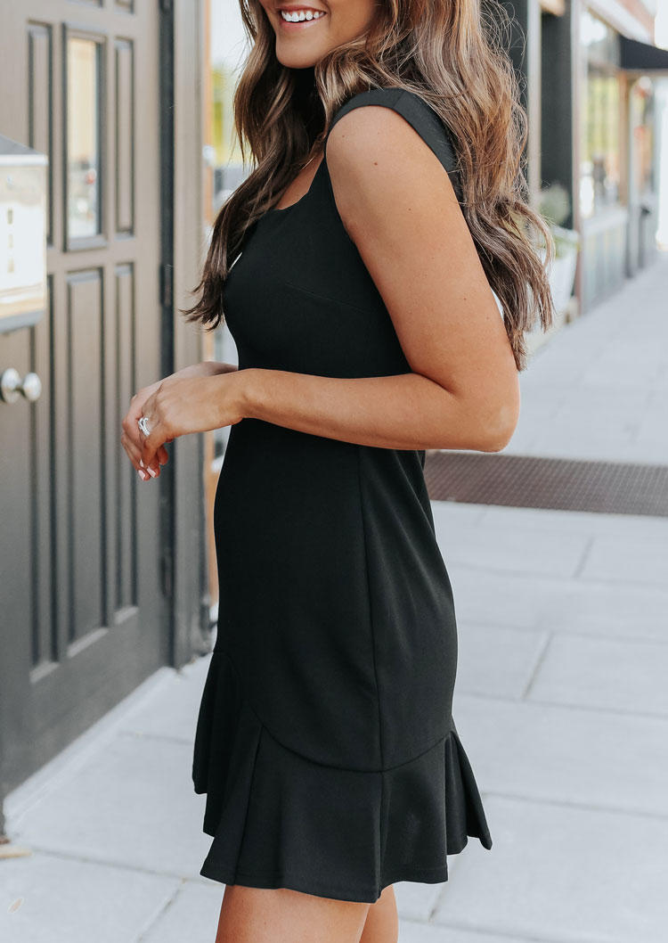 

Mini Dresses Ruffled Sleeveless Zipper Mini Dress in Black. Size